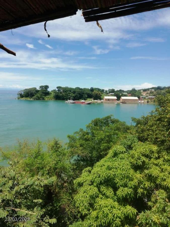 Soul Rebel Lodge & Backpackers Nkhata Bay Экстерьер фото