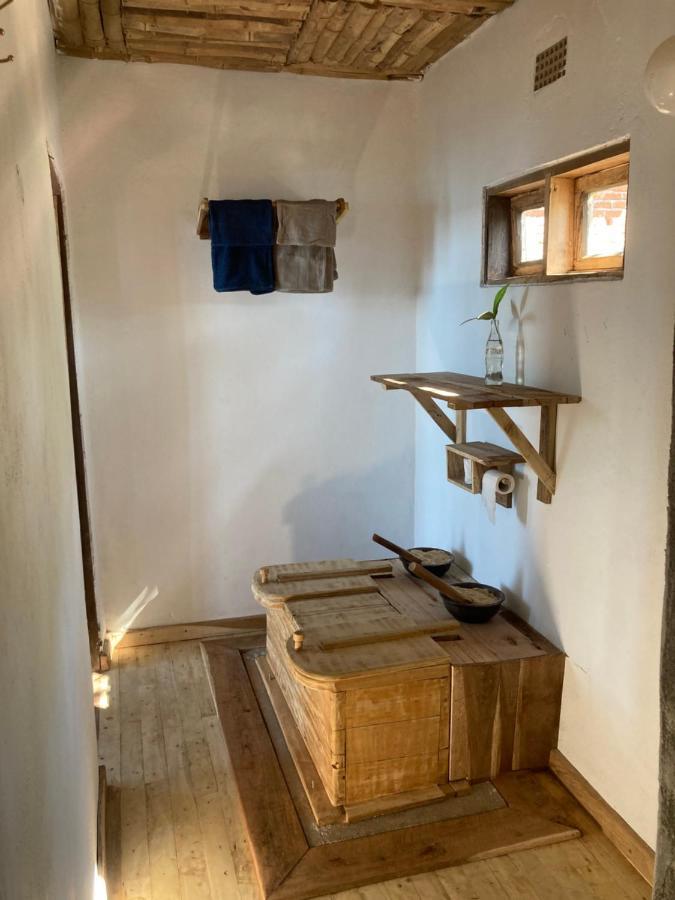 Soul Rebel Lodge & Backpackers Nkhata Bay Экстерьер фото