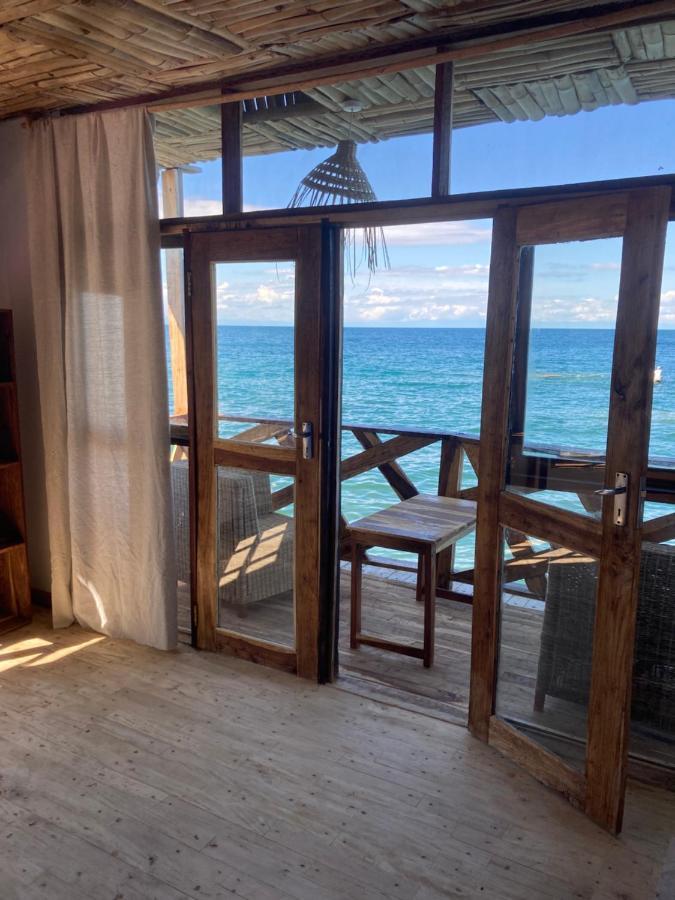 Soul Rebel Lodge & Backpackers Nkhata Bay Экстерьер фото