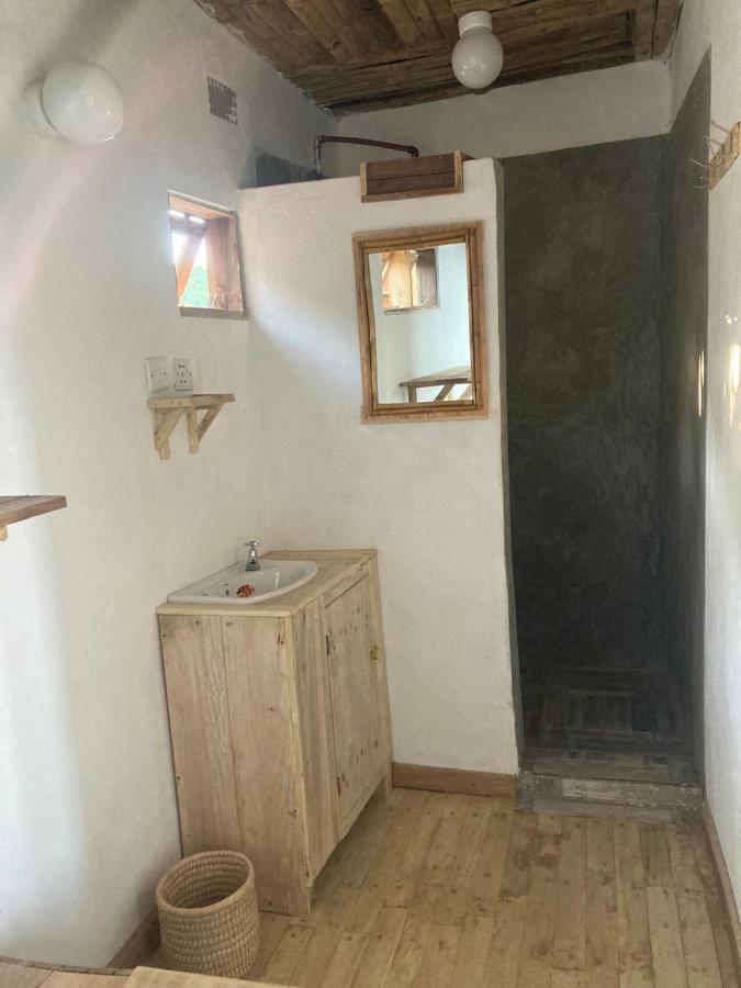 Soul Rebel Lodge & Backpackers Nkhata Bay Экстерьер фото
