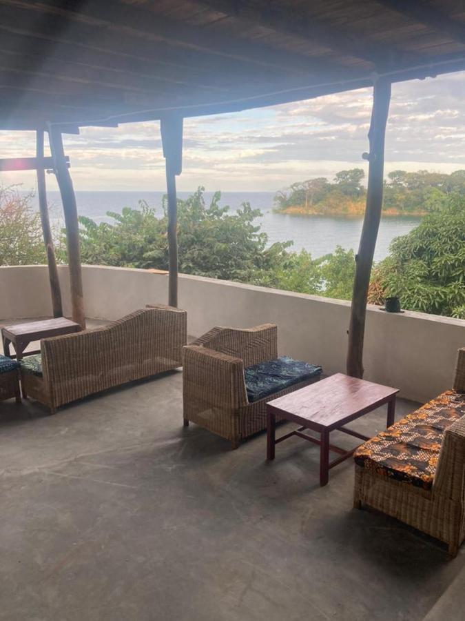 Soul Rebel Lodge & Backpackers Nkhata Bay Экстерьер фото