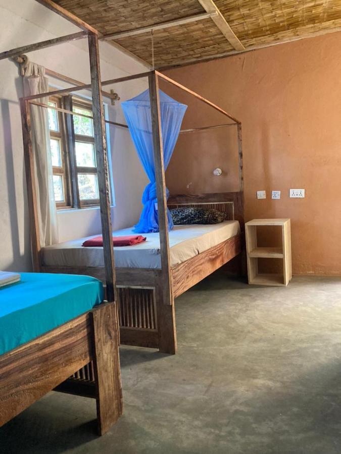 Soul Rebel Lodge & Backpackers Nkhata Bay Экстерьер фото