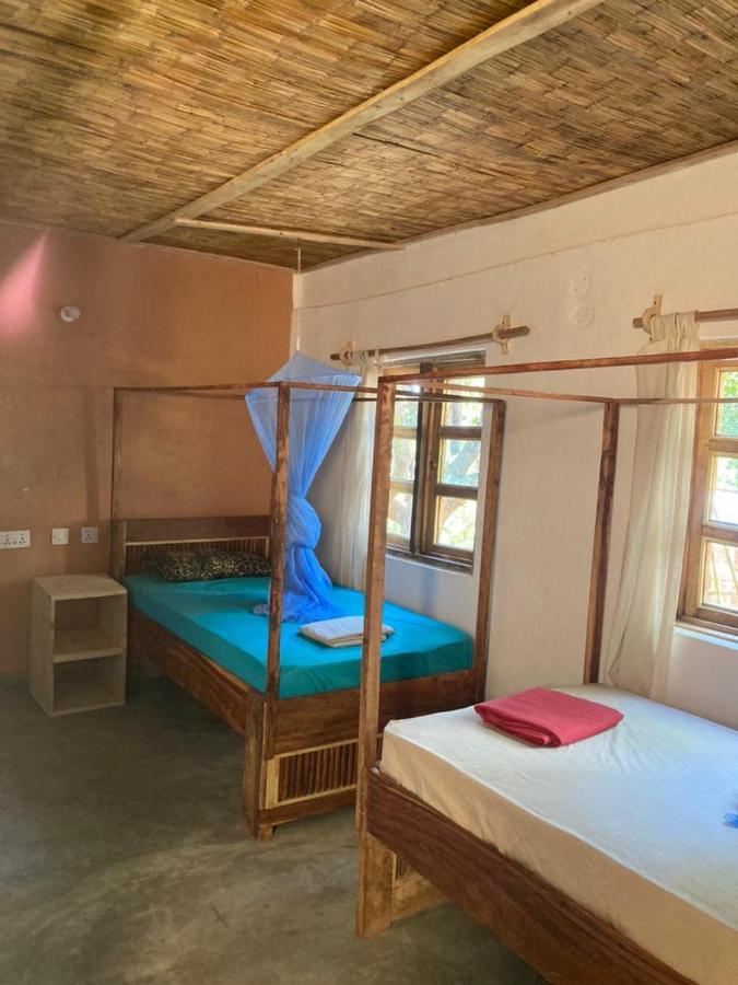 Soul Rebel Lodge & Backpackers Nkhata Bay Экстерьер фото