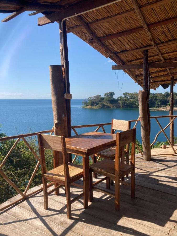 Soul Rebel Lodge & Backpackers Nkhata Bay Экстерьер фото