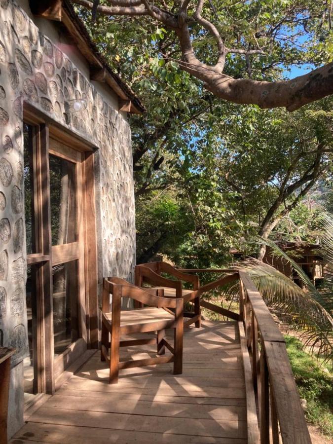 Soul Rebel Lodge & Backpackers Nkhata Bay Экстерьер фото