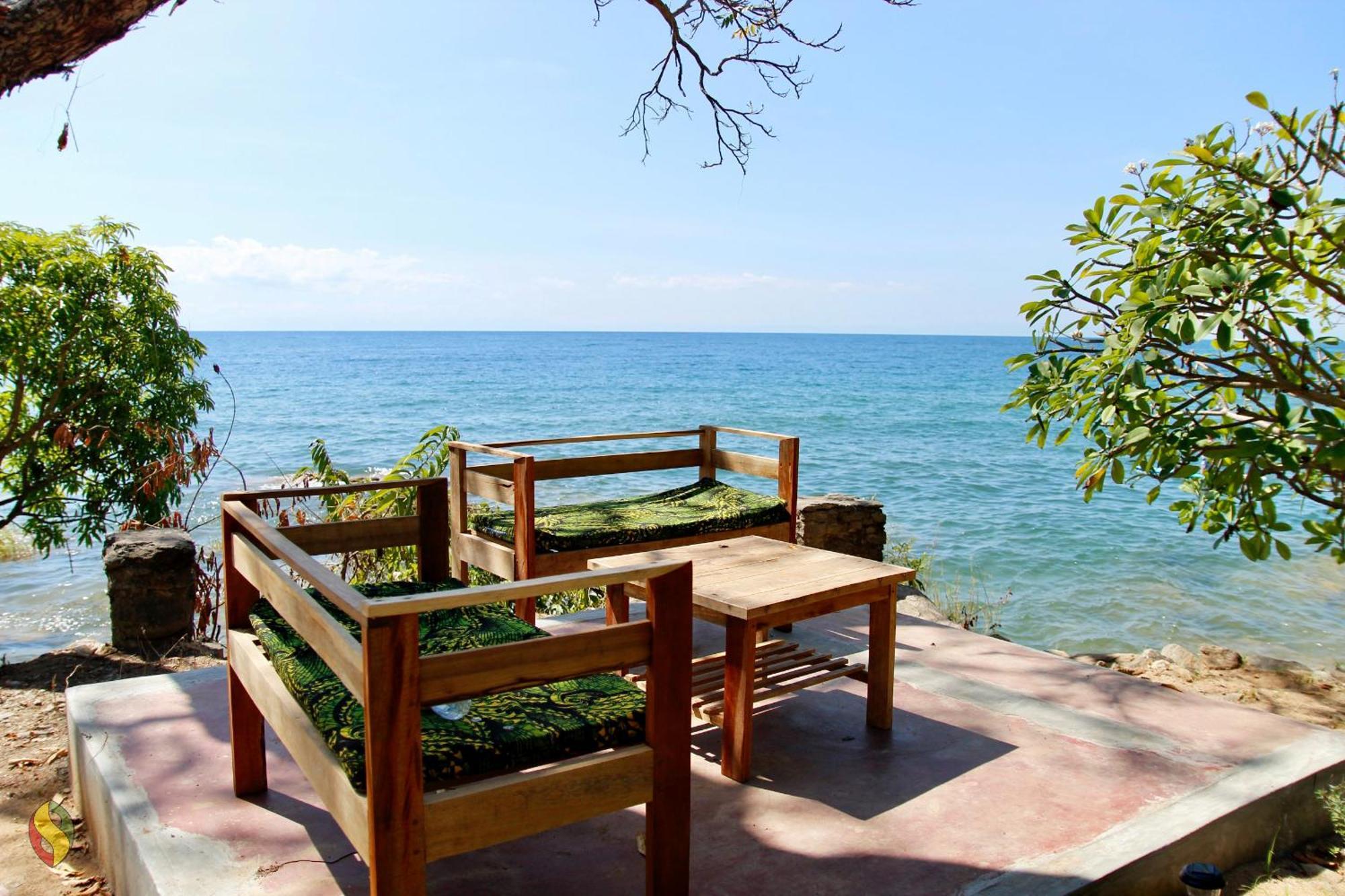 Soul Rebel Lodge & Backpackers Nkhata Bay Экстерьер фото