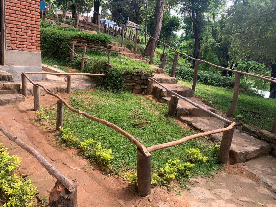 Soul Rebel Lodge & Backpackers Nkhata Bay Экстерьер фото