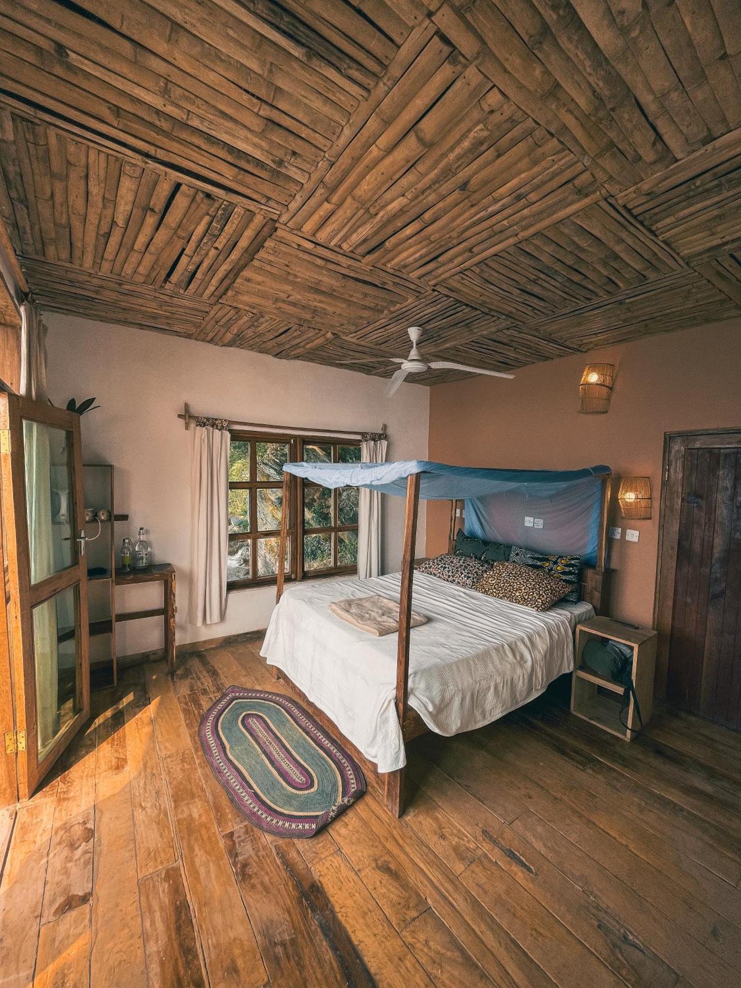 Soul Rebel Lodge & Backpackers Nkhata Bay Экстерьер фото