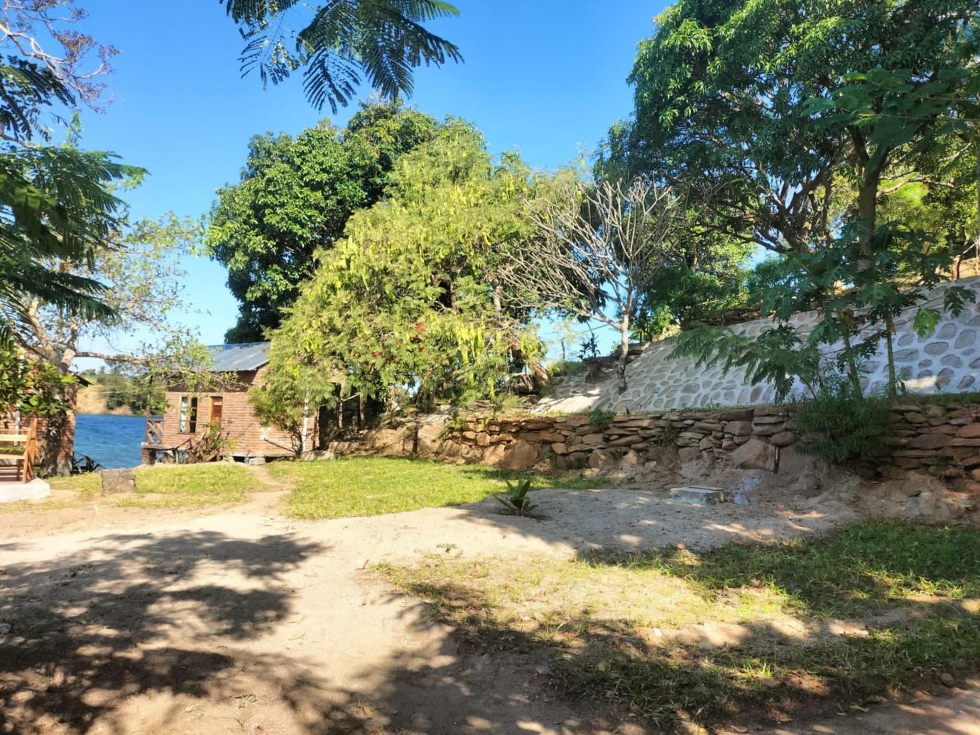 Soul Rebel Lodge & Backpackers Nkhata Bay Экстерьер фото