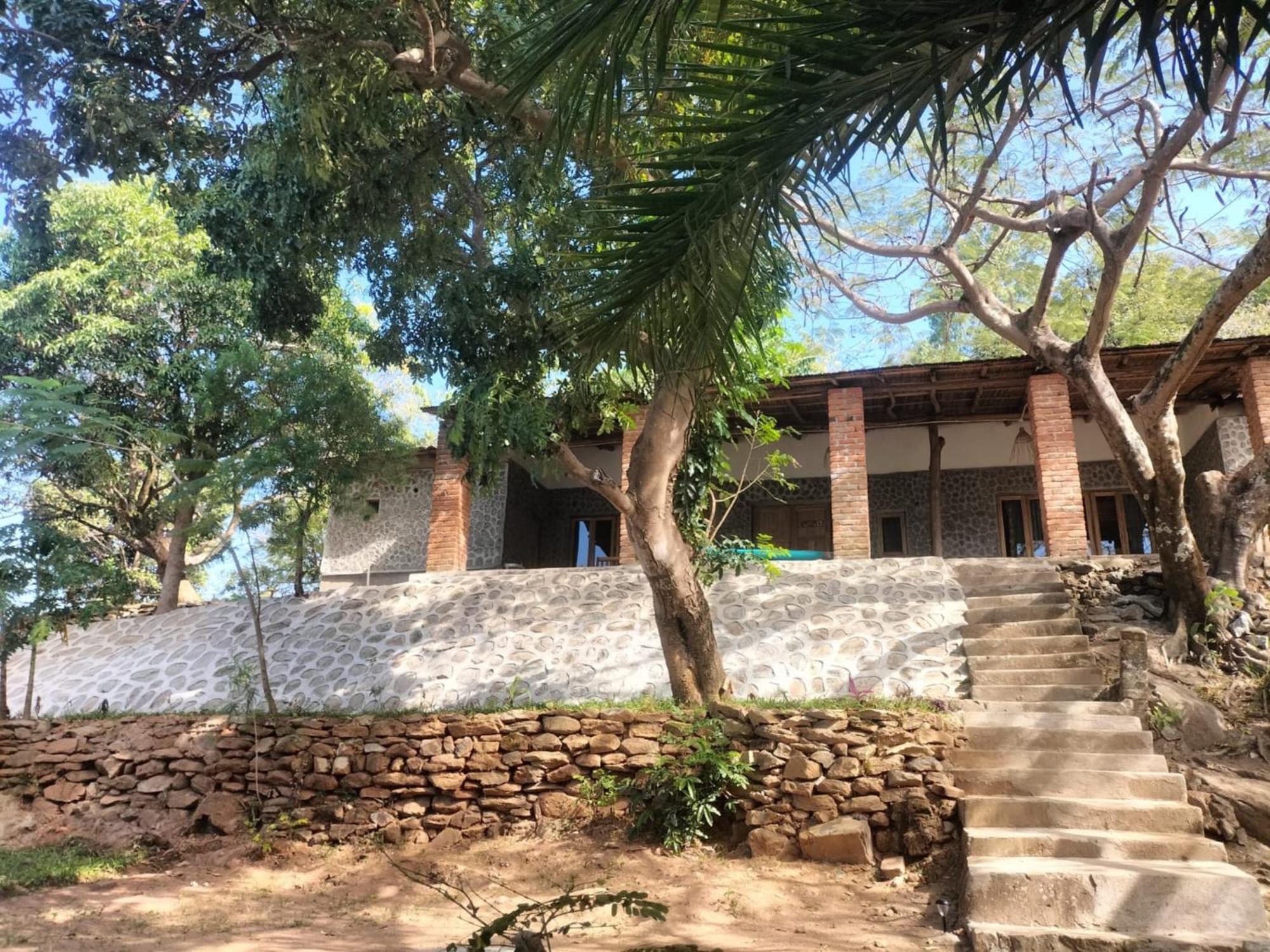 Soul Rebel Lodge & Backpackers Nkhata Bay Экстерьер фото